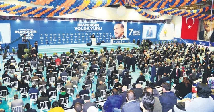 Demokrasi şöleni havasında kongre