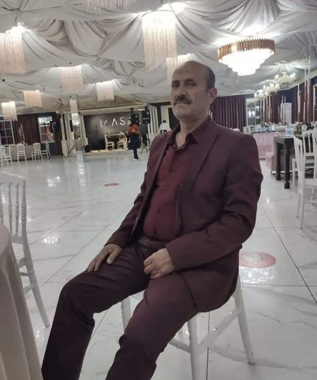 yedigi-bal-sonu-oldu-bir-anda-yere-yigilan-adam-1726993226451.jpg