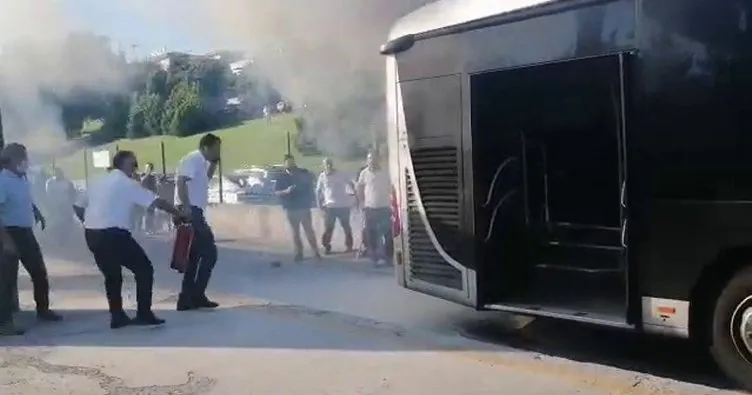 İstanbul Kadıköy’de metrobüs yangını! Yolcular panikle dışarı atladı