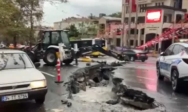 Eyüpsultan’da yol çöktü! Yağış sonrası korkutan manzara