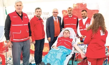 Adana kan bağışında ilk üçte