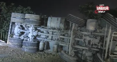 Başakşehir’de virajı alamayan hafriyat kamyonu yan yattı: 1 yaralı | Video