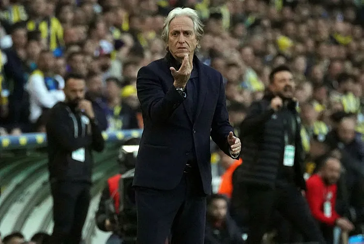 Son dakika Fenerbahçe transfer haberleri: Fenerbahçe’ye transferde müjde gibi haber! Ezeli rakibi reddetti, imzayı bekliyor...