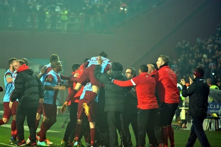 Trabzonspor - Beşiktaş maçından kareler