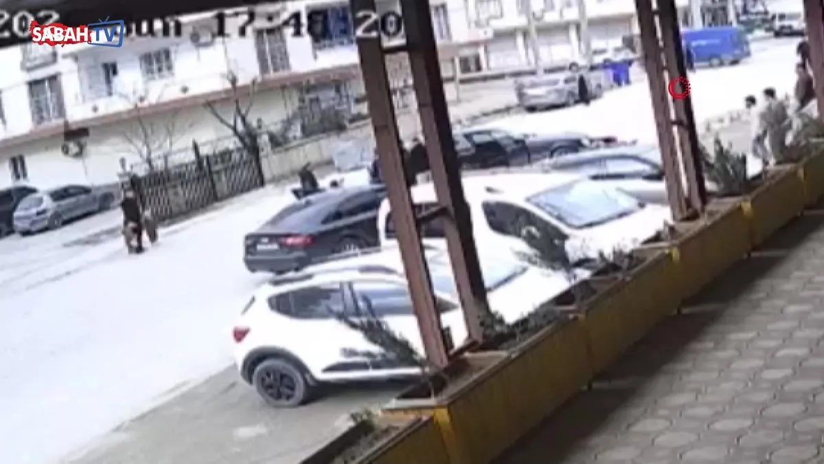 Mardin’de otomobil ile motosikletin çarpıştığı anlar kamerada | Video videosunu izle Mardin’de otomobil ile motosikletin çarpıştığı anlar kamerada | Video videosunu izle