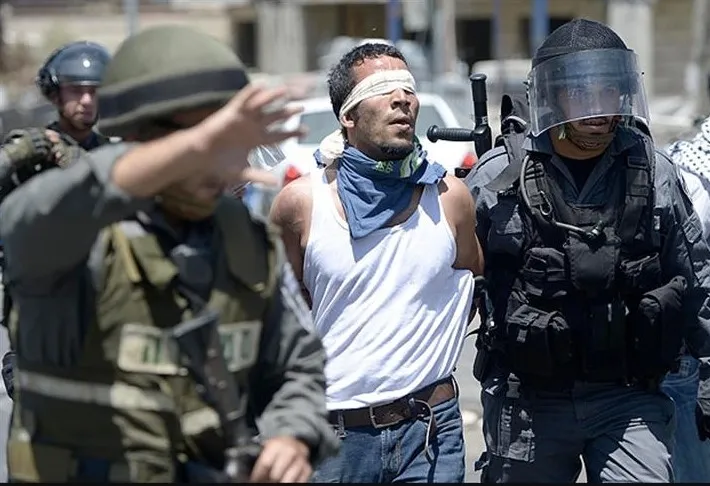 Filistinliler istismarı İngiliz basınına anlattı: Gözaltı muameleleri tüyler ürpertti! İsrail’den disko odası işkencesi