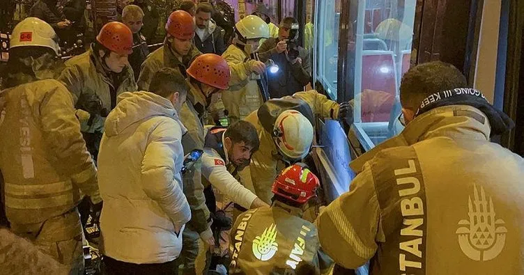 Cevizlibağ’da bir kişi tramvayın altına sıkıştı
