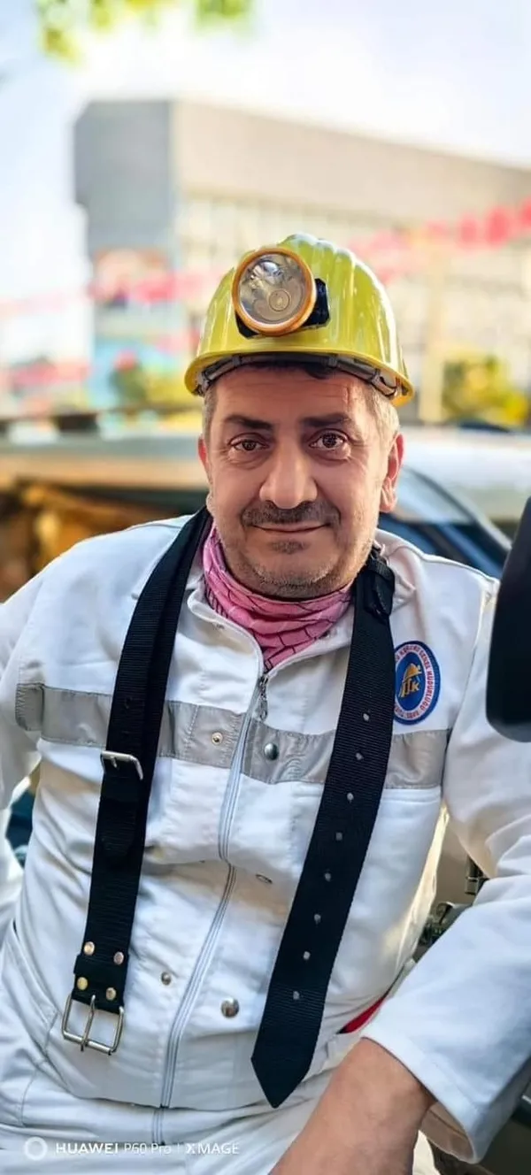gecirdigi-kalp-krizi-sonucu-hayatini-yitiren-maden-iscisi-son-yolculuguna-ugurlandi-1721564342952.jpg