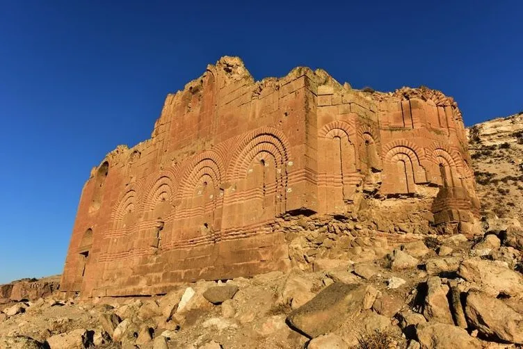Kapadokya’nın saklı hazinesi Çanlı Kilise