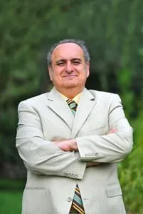 Ünlülerin isim analizleri
