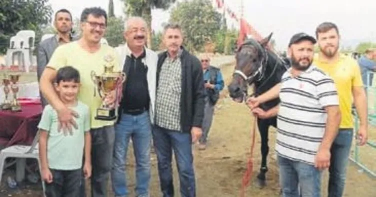 Ödemiş’te rahvan at yarışları yapıldı