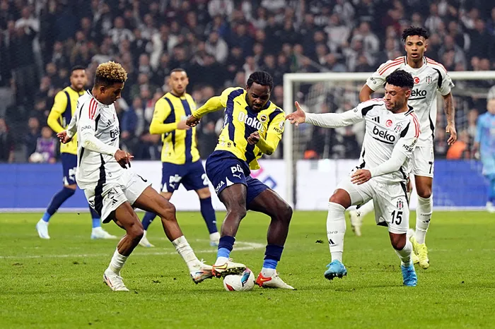 canli-fenerbahce-besiktas-dev-derbide-11ler-belli-oldu-iste-mourinho-ve-solskjaerin-tercihleri-1746371116806.jpeg