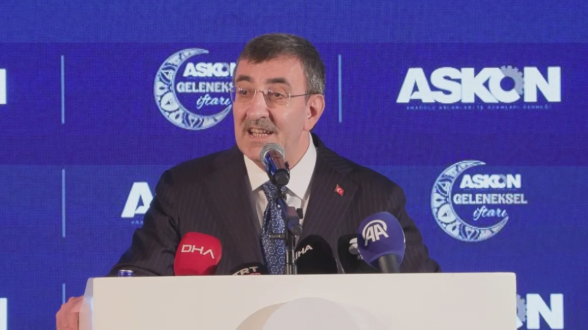 Cevdet Yılmaz: Türkiye dünya ortalamasının üzerinde büyüyor