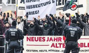 Irkçı AfD iyice köşeye sıkıştı