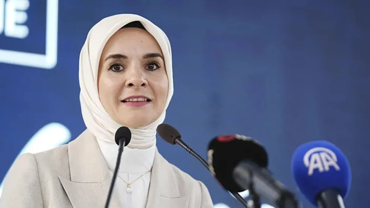 Bakan Göktaş'tan açıklama: Çocuklara yönelik sosyal medya düzenlemesi! haber görseli