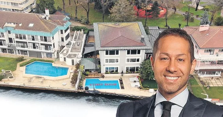 Rezil partilerin maskesi Divine Circus