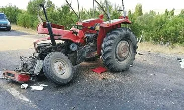 TIR ile traktör çarpıştı: 1 ölü