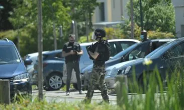 Fransa’da polise bıçaklı saldırı