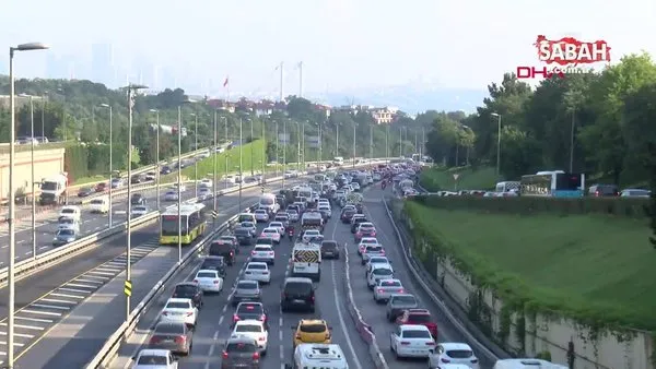 İstanbul'da erken saatlerde trafik yoğunluğu