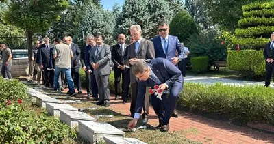 Düzce’de 15 Temmuz anma programı şehitlik ziyaretiyle başladı #duzce