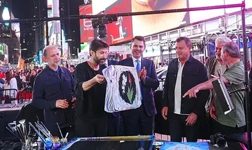 Times Meydanı’nda ebru zarafeti