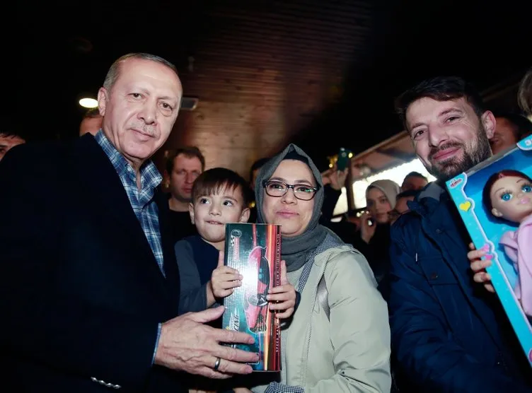 Erdoğan tarihi Çınaraltı'nda vatandaşlarla sohbet etti