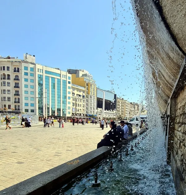 istanbulda-termometreler-30-dereceyi-asti-1785856083428.jpg