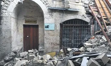 ‘Deprem terazisi’ olan 600 yıllık cami yıkıldı