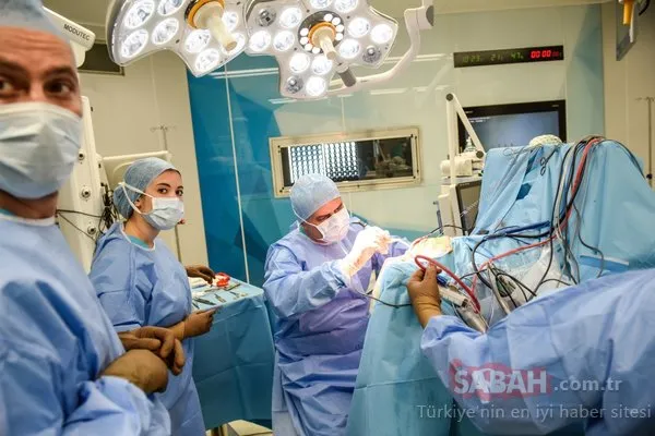 Neşterli kahramanlar... Ameliyathanede hayatla aradaki perde kalkar