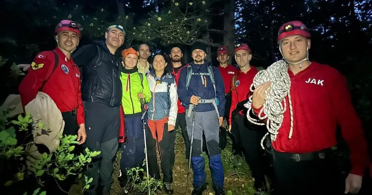 Spil Dağı’nda kaybolan dağcılar sağ salim bulundu