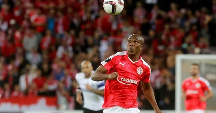 Trabzonspor’da golcü alternatifi Anthony Nwakaeme