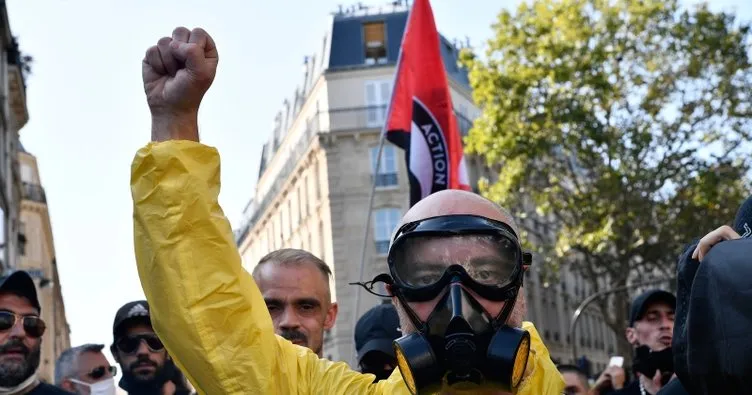 Son dakika: Fransa’da Macron ve hükümet karşıtı protesto