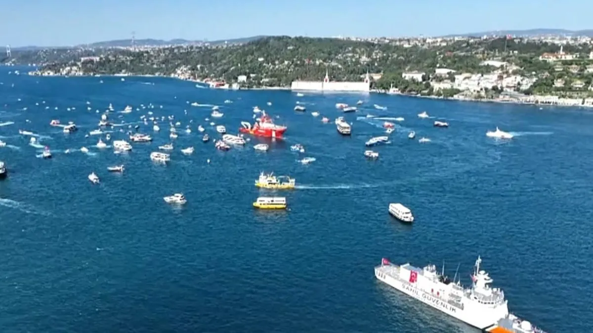 Boğaz’da 15 Temmuz korteji! 253 kahraman şehidin anısına 253 tekne… Boğaz’da 15 Temmuz korteji! 253 kahraman şehidin anısına 253 tekne…