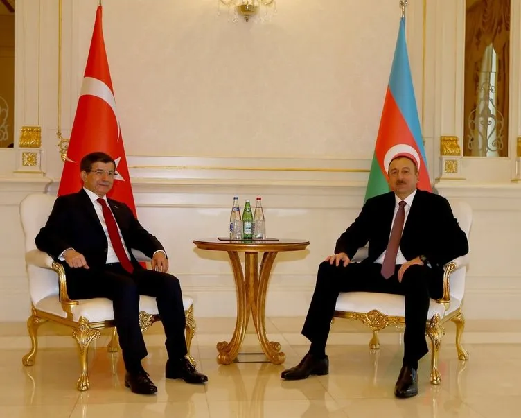 Başbakan Davutoğlu Azerbaycan’da temaslarına başladı