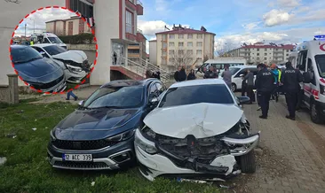 Bingöl’de feci kaza! 2 otomobil kafa kafaya çarpıştı: Yaralılar var! #bingol