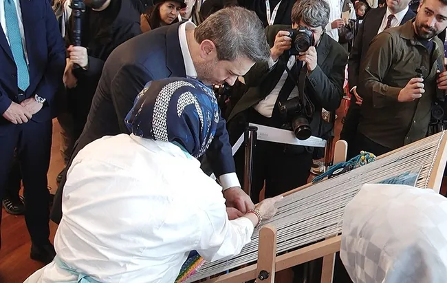bakan-bayraktardan-dogal-gaz-ve-elektrik-aciklamasi-destegimiz-devam-edecek-1772206288720.jpg Bakan Bayraktar'dan doğal gaz ve elektrik açıklaması:
