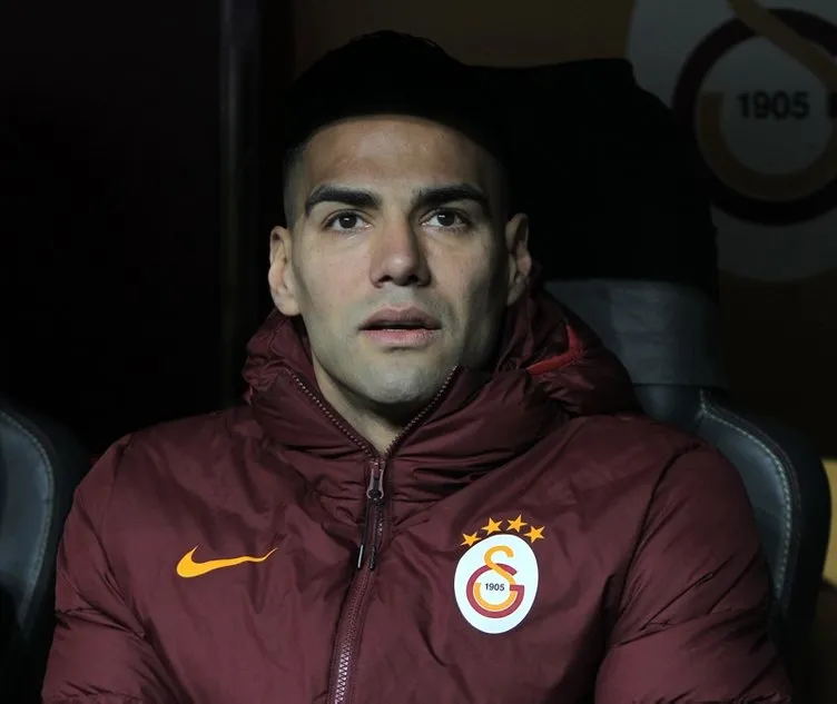 Son dakika: Galatasaray’da Radamel Falcao’nun yeni adresini Saracchi açıkladı!