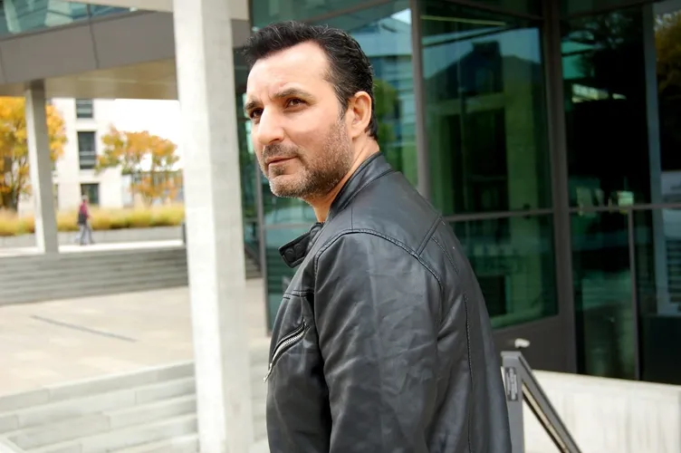 24 yaş küçük sevgilisiyle ayrılmıştı... Şarkıcı Rafet El Roman’dan beklenmedik aşk sinyali! Tam anlamıyla...