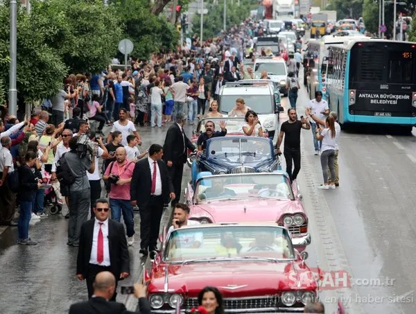 Yıldızlar geçidi halkı sokaklara döktü