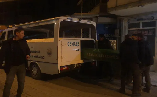 bogarak-oldurup-bazanin-altinda-soktular-1674291422135.jpeg