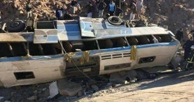 Mısır’da öğrencileri taşıyan otobüs devrildi: 9 ölü, 44 yaralı