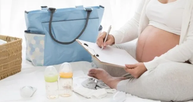 anne ve bebek icin neler koyulur