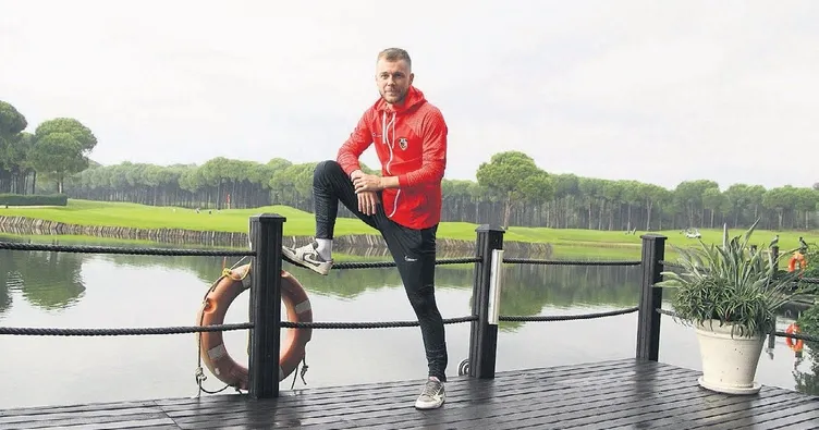 En iyi Türk oyuncu Hakan Çalhanoğlu