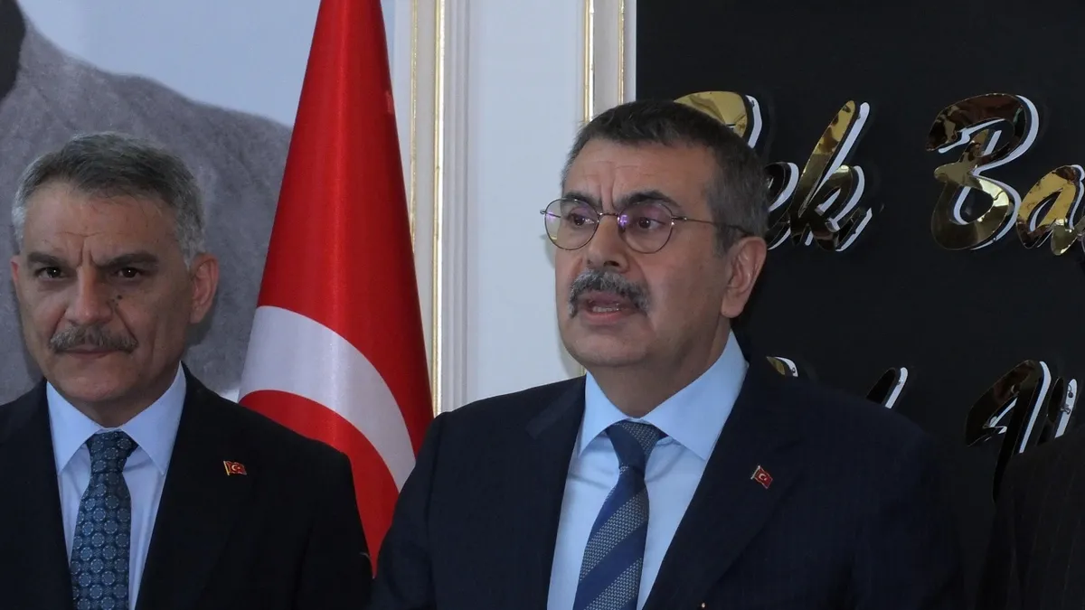 Bakan Tekin açıkladı: LGS sınavına 1 milyon 226 bin 580 öğrenci başvuru yaptı Bakan Tekin açıkladı: LGS sınavına 1 milyon 226 bin 580 öğrenci başvuru yaptı