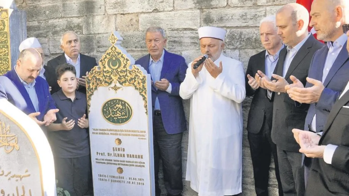 Şehzadebaşı Camii'nde şehitlere anma töreni haber görseli