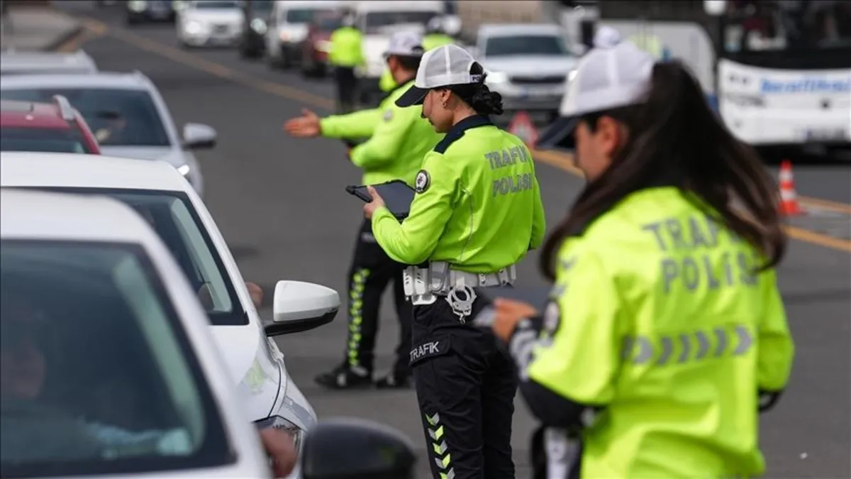 Bayramda trafiğe yoğun denetim – Yaşam Haberleri Bayramda trafiğe yoğun denetim – Yaşam Haberleri