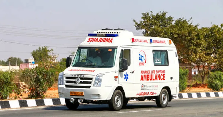 Hindistan’da feci zincirleme kaza: 13 can kaybı