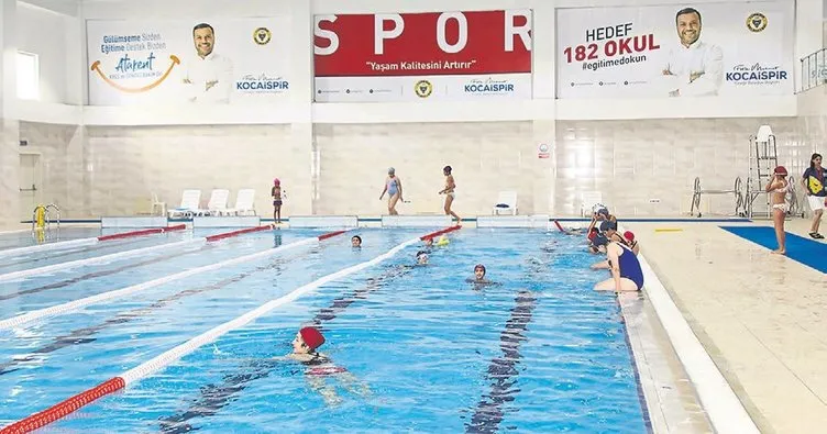 Yüreğir Belediyesi yüzme havuzu açıldı