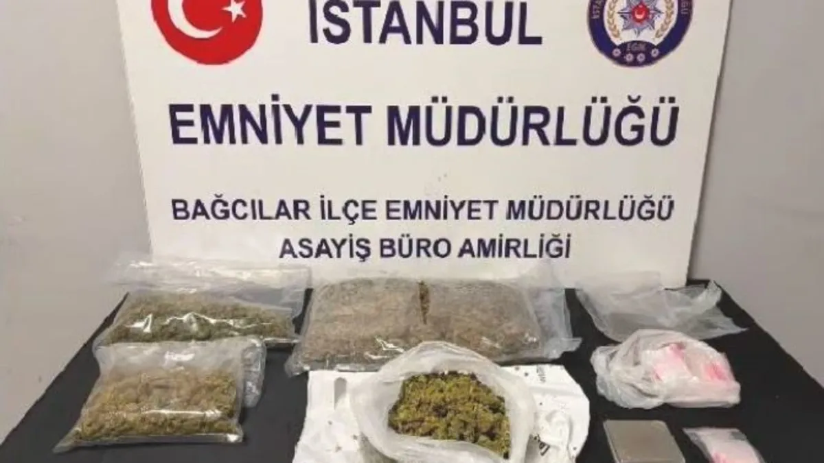 İşyerine uyuşturucu operasyonu yapıldı 1 kilo 740 gram esrar ele geçirildi İşyerine uyuşturucu operasyonu yapıldı 1 kilo 740 gram esrar ele geçirildi