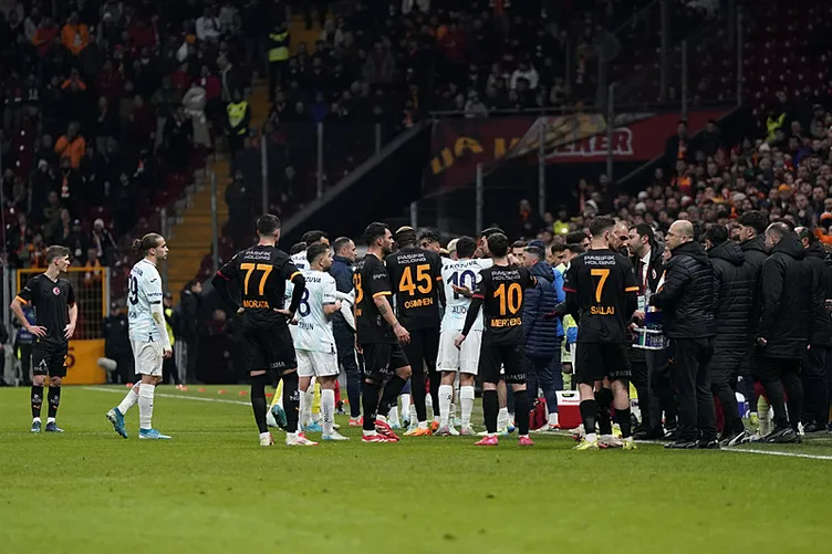Son dakika haberi: Galatasaray - A. Demirspor maçındaki olay pozisyon için bomba iddia! VAR hakeminin penaltı yorumu ne oldu?